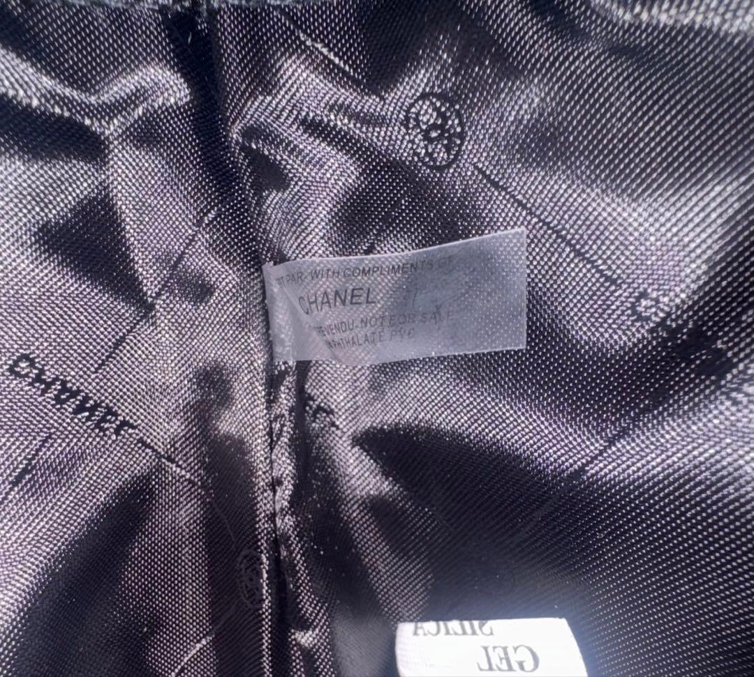 CHANEL ブラック キルティングショルダーバッグ