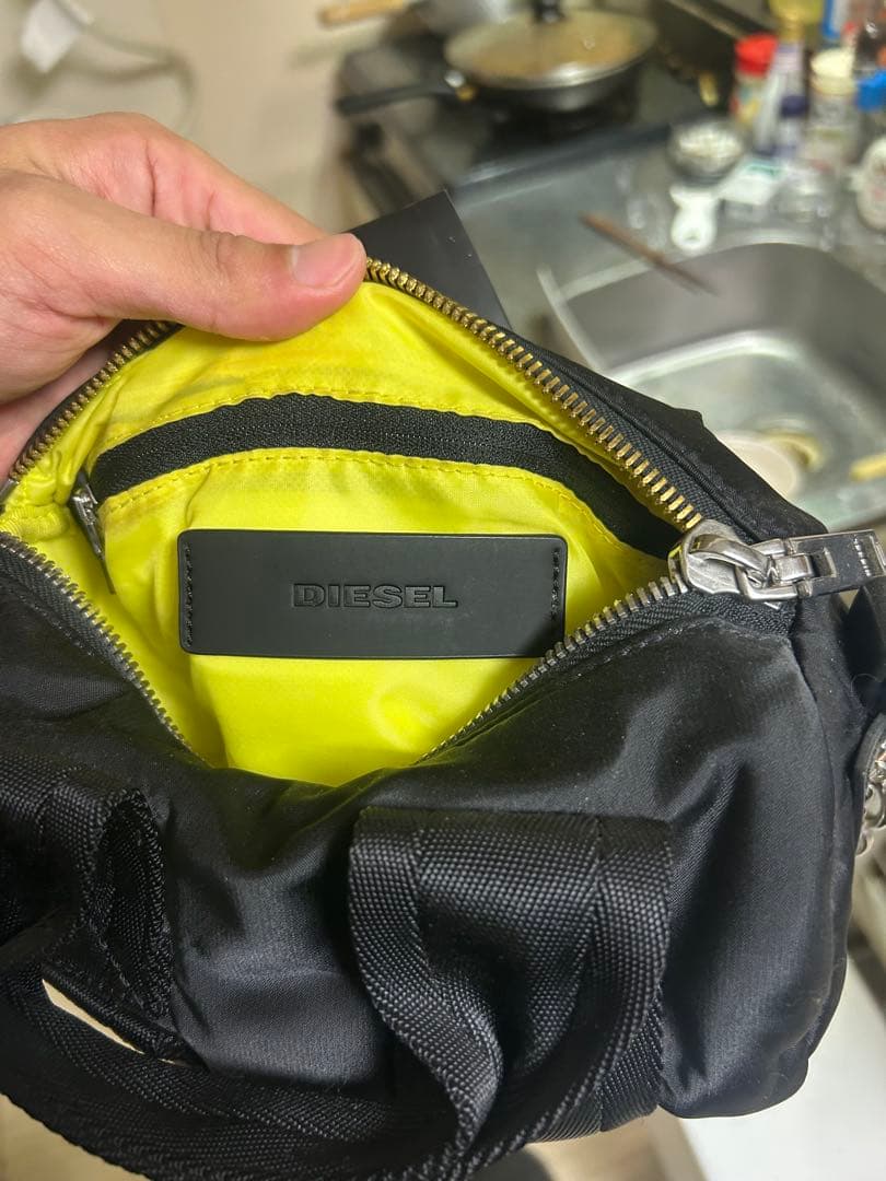 DIESEL ショルダーバッグ ブラック チェーンストラップ