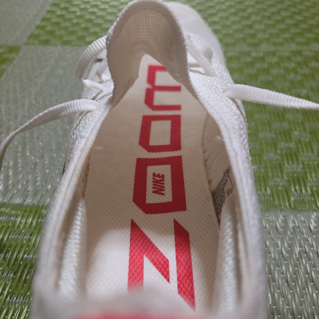 【販売終了モデル】ナイキ エア ズーム テンポ ネクスト％ フライニット