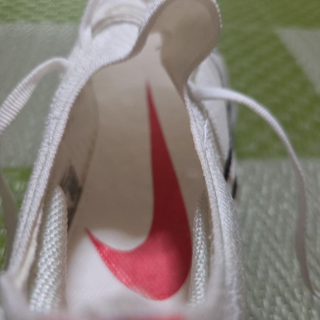 【販売終了モデル】ナイキ エア ズーム テンポ ネクスト％ フライニット