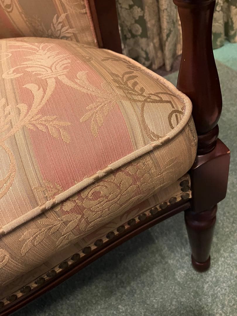 アンティーク　肘掛け　椅子1人掛け　英国風　家具の老舗マルニ　木工製