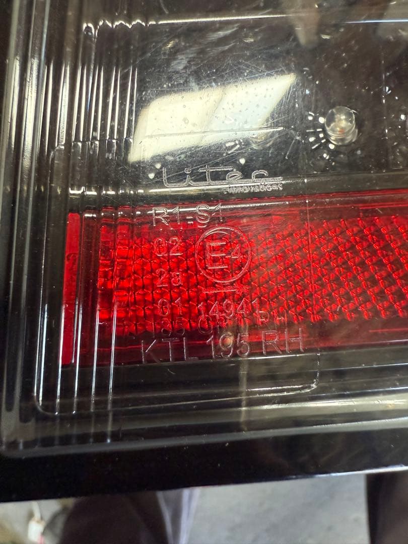 2009年式　ゴルフ5 ライテック　ブラック／スモークテールライト　左右セット