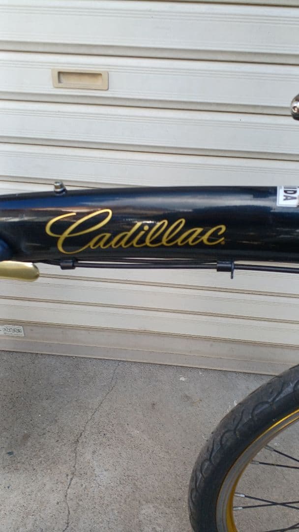 Cadillac 折りたたみ自転車 黒と金