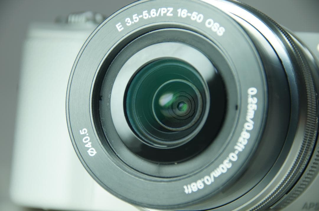 【美品】 SONY α5100 ホワイト シャッター数248回 【返品保証】