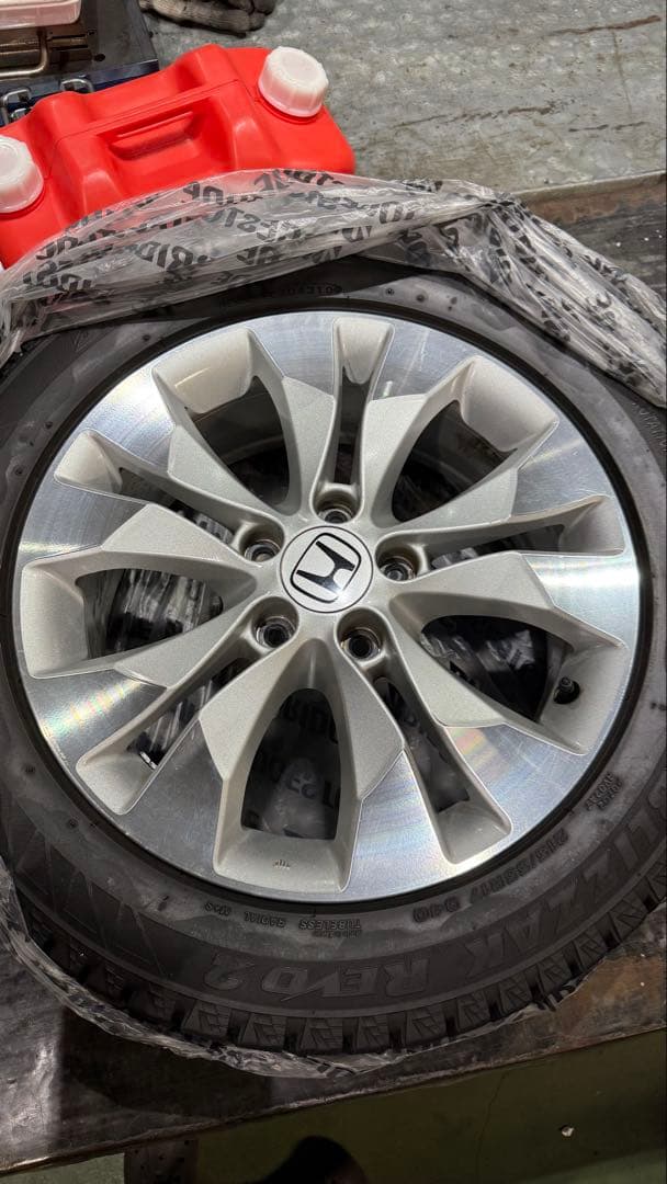 特価 オデッセイアルミスタッドレス4本セット　215/55/17ホンダ純正アルミ