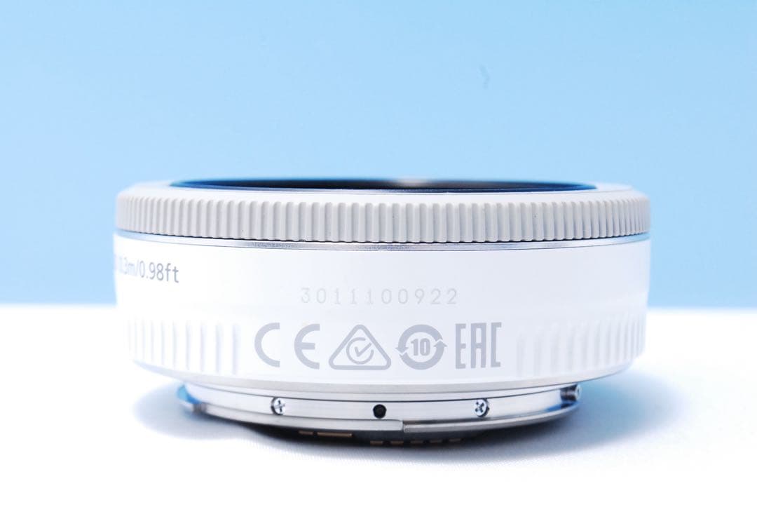 【美品】 Canon EF 40mm F2.8 STM 単焦点レンズ ホワイト