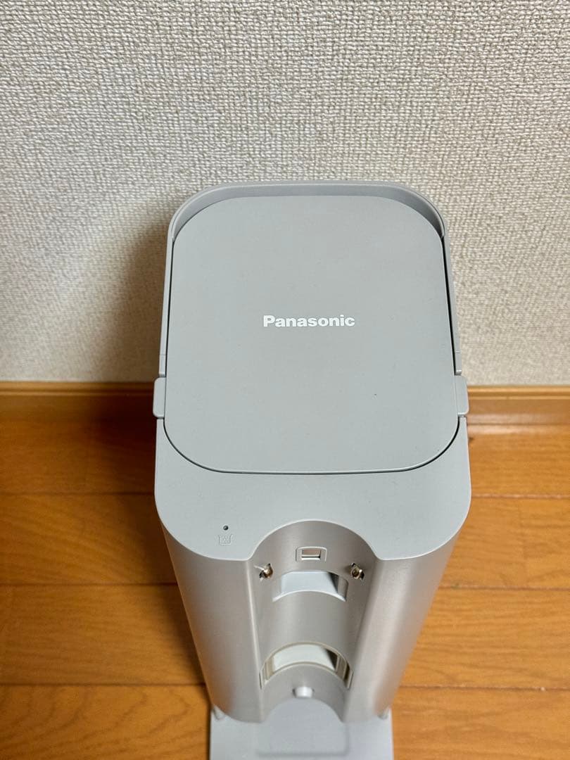 パナソニック セパレート型コードレススティック掃除機 MC-NS70F