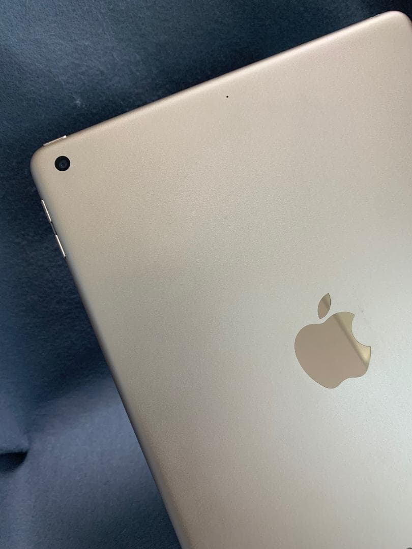 美品 国内版 iPad 第5世代 9.7インチ 128GB WiFi版 ゴールド