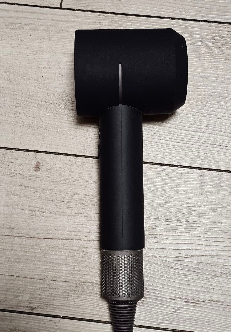 今週末限定　新品黒シリコンカバー　ダイソン　メンテナンス済　Dyson hd08