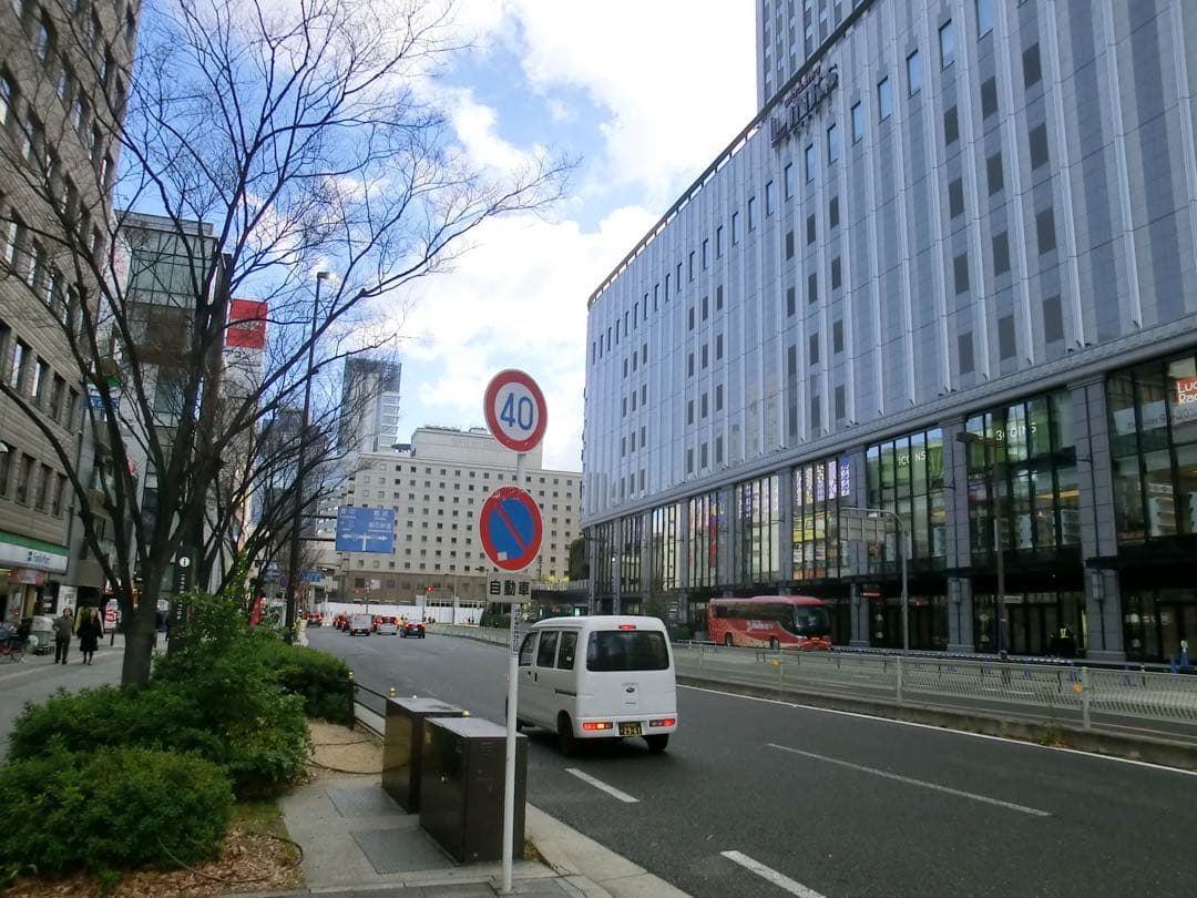 【ピンクの猫】CASIO EXILIM EX-H30 コンデジ ブラック