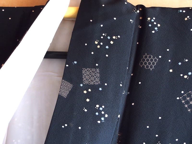 染め小紋（小花、古典文）裄66 正絹