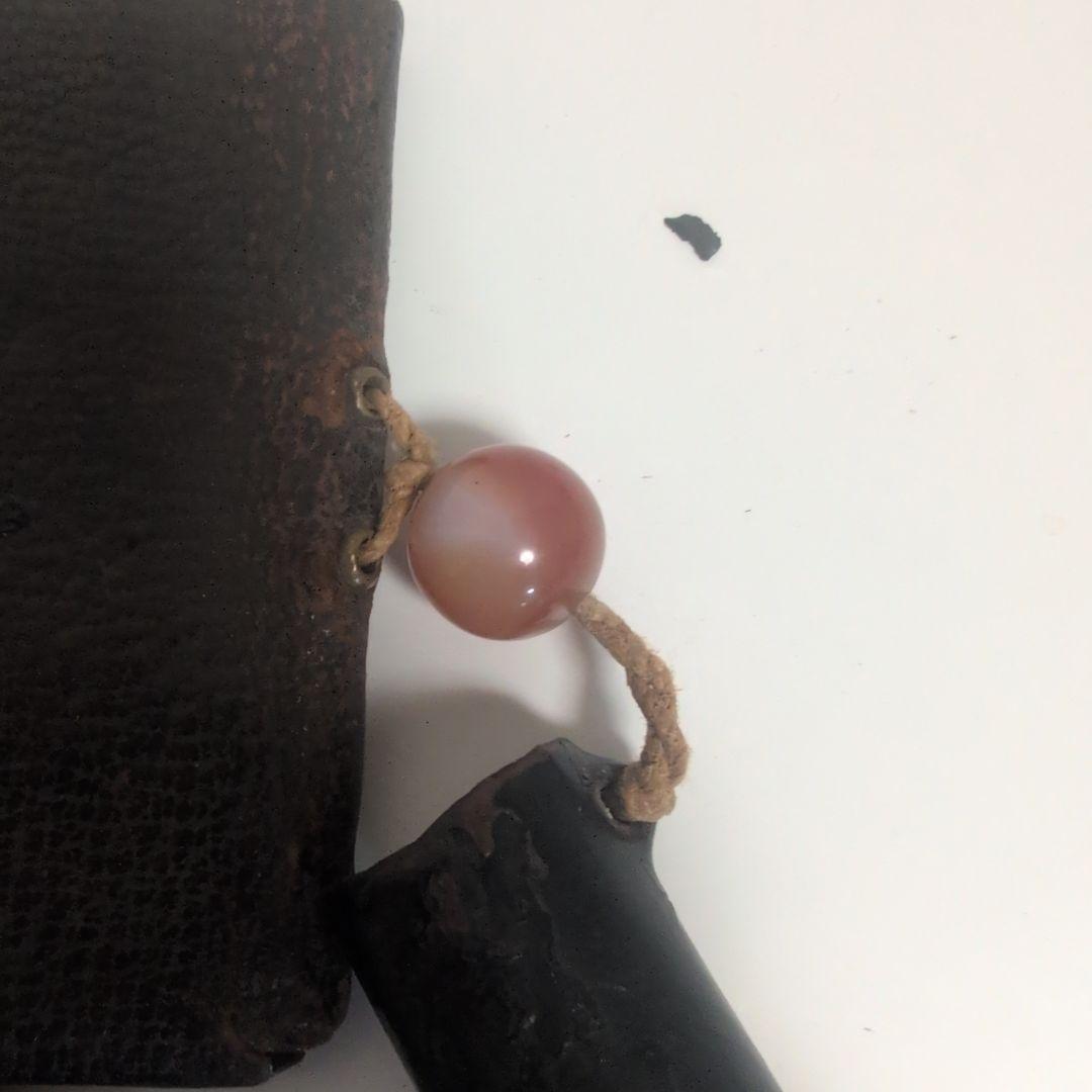 時代物　煙草入れ　煙管入れ　瑪瑙付き紐　古美術　煙管パイプ　キセル　メノウ石
