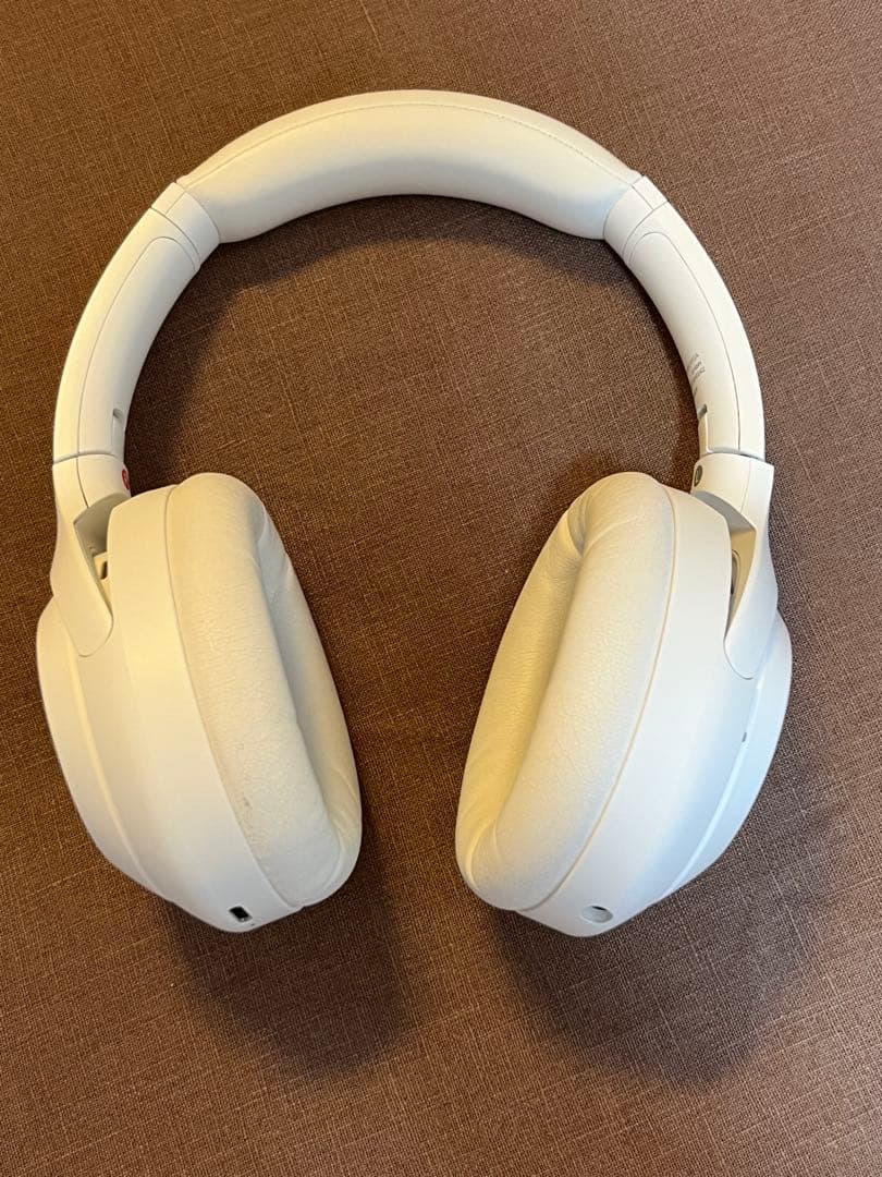 SONY WH-1000XM4 サイレントホワイト　おまけ付き