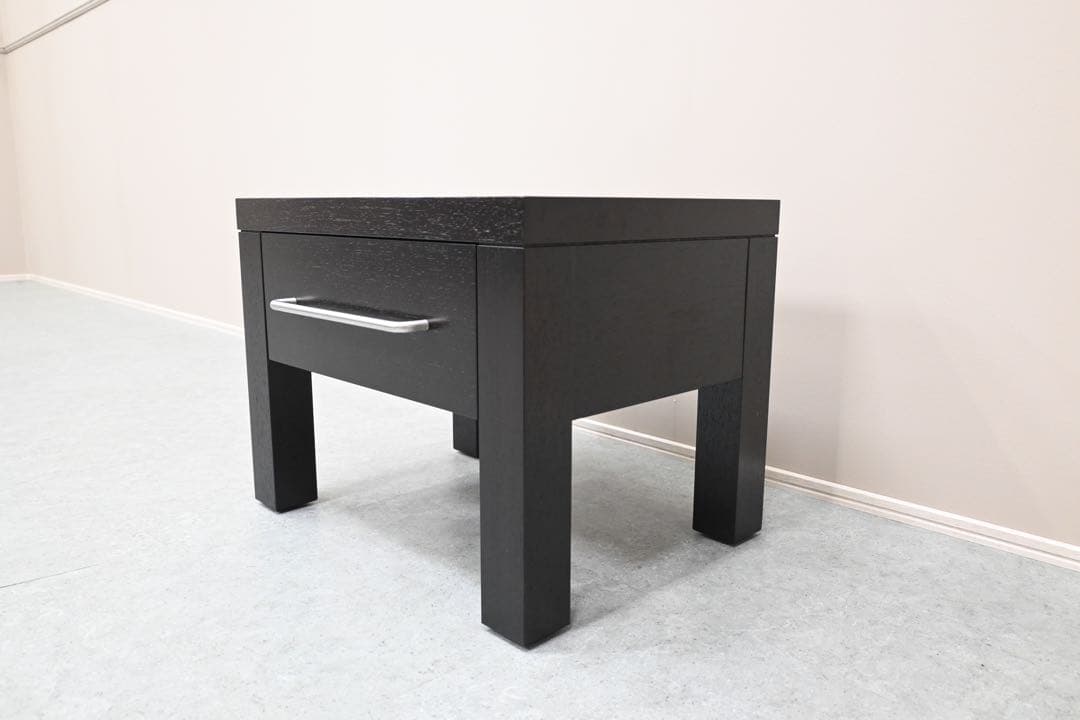 Cassina カッシーナ カトリーヌ・メミ ウィークエンド ナイトテーブル ②