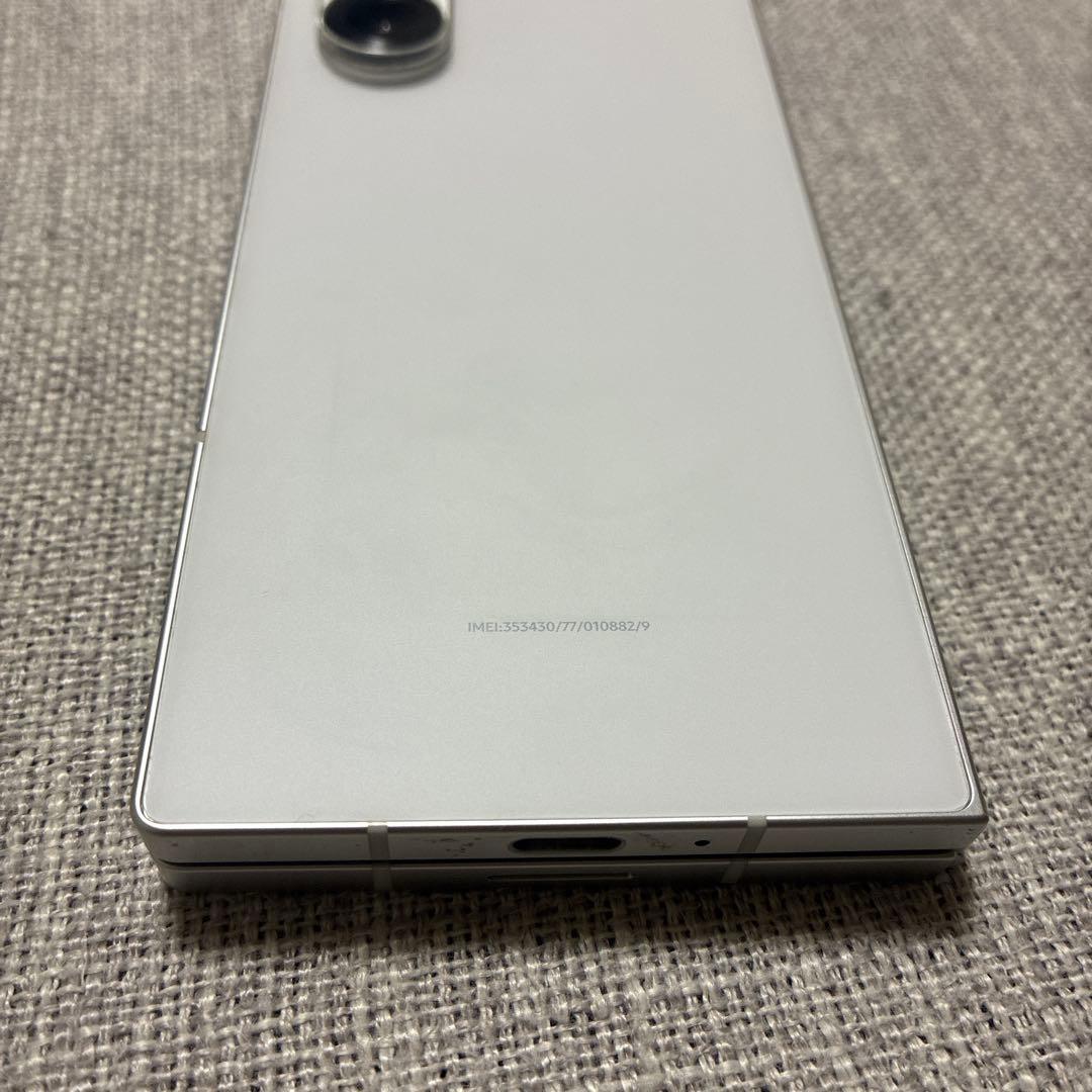 Galaxy Z FOLD6 256GB ホワイト　シルバー