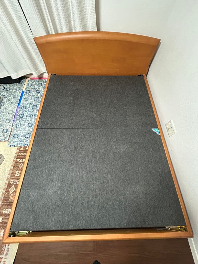 アクタス　ベットフレーム　クイーン