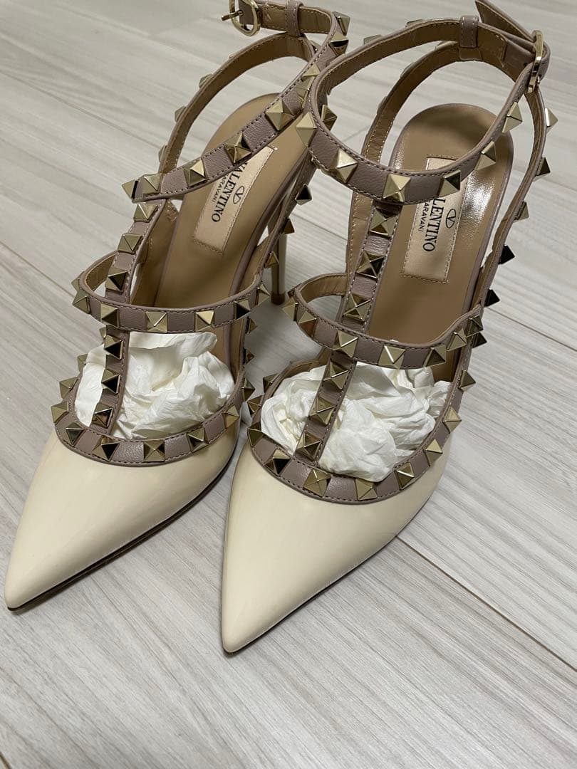 VALENTINO ロックスタッズ エナメル36.5 新品