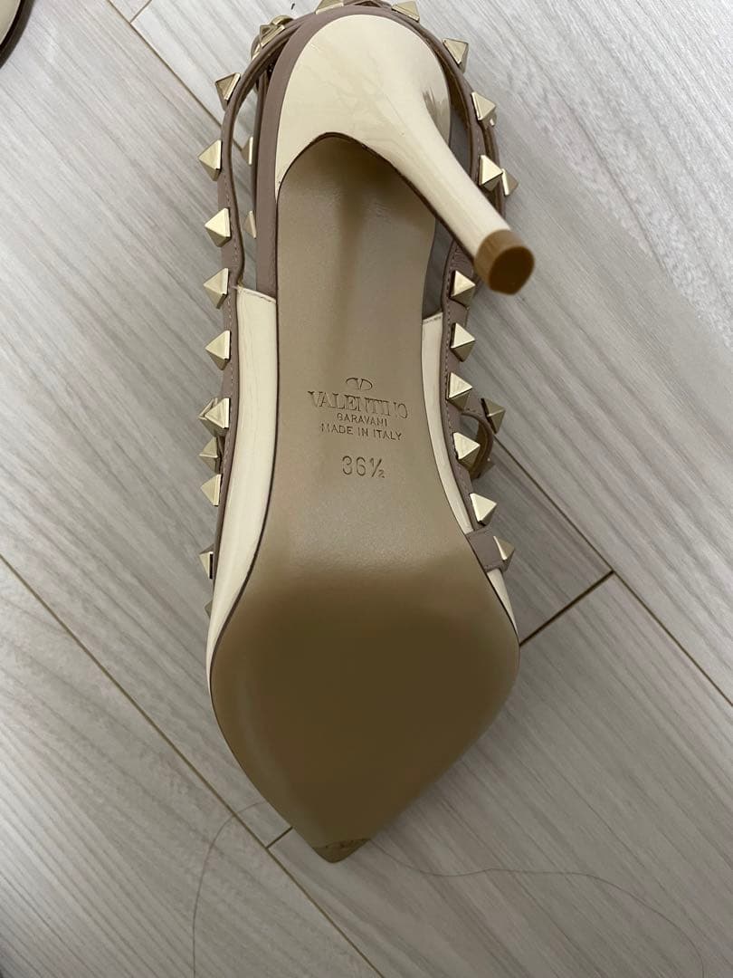 VALENTINO ロックスタッズ エナメル36.5 新品