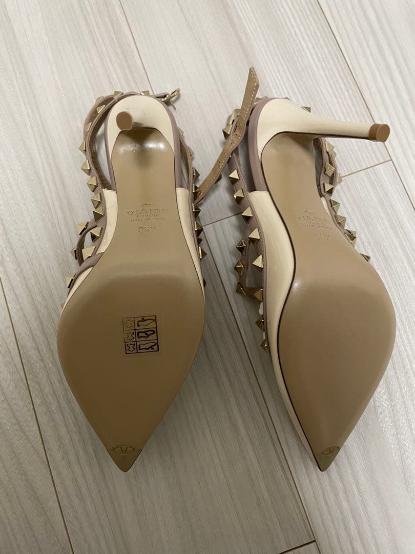 VALENTINO ロックスタッズ エナメル36.5 新品