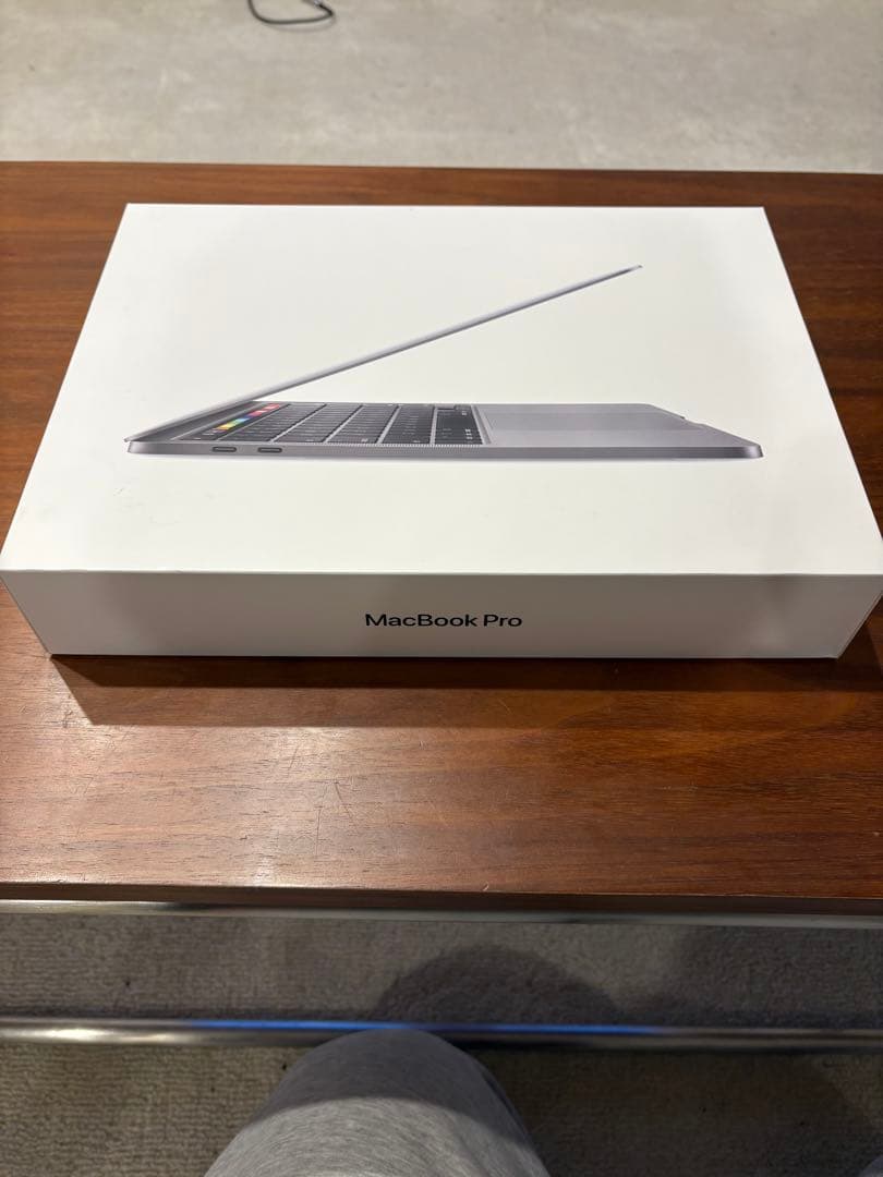 Apple MacBook Pro 2020 13インチ 16GB 512GB