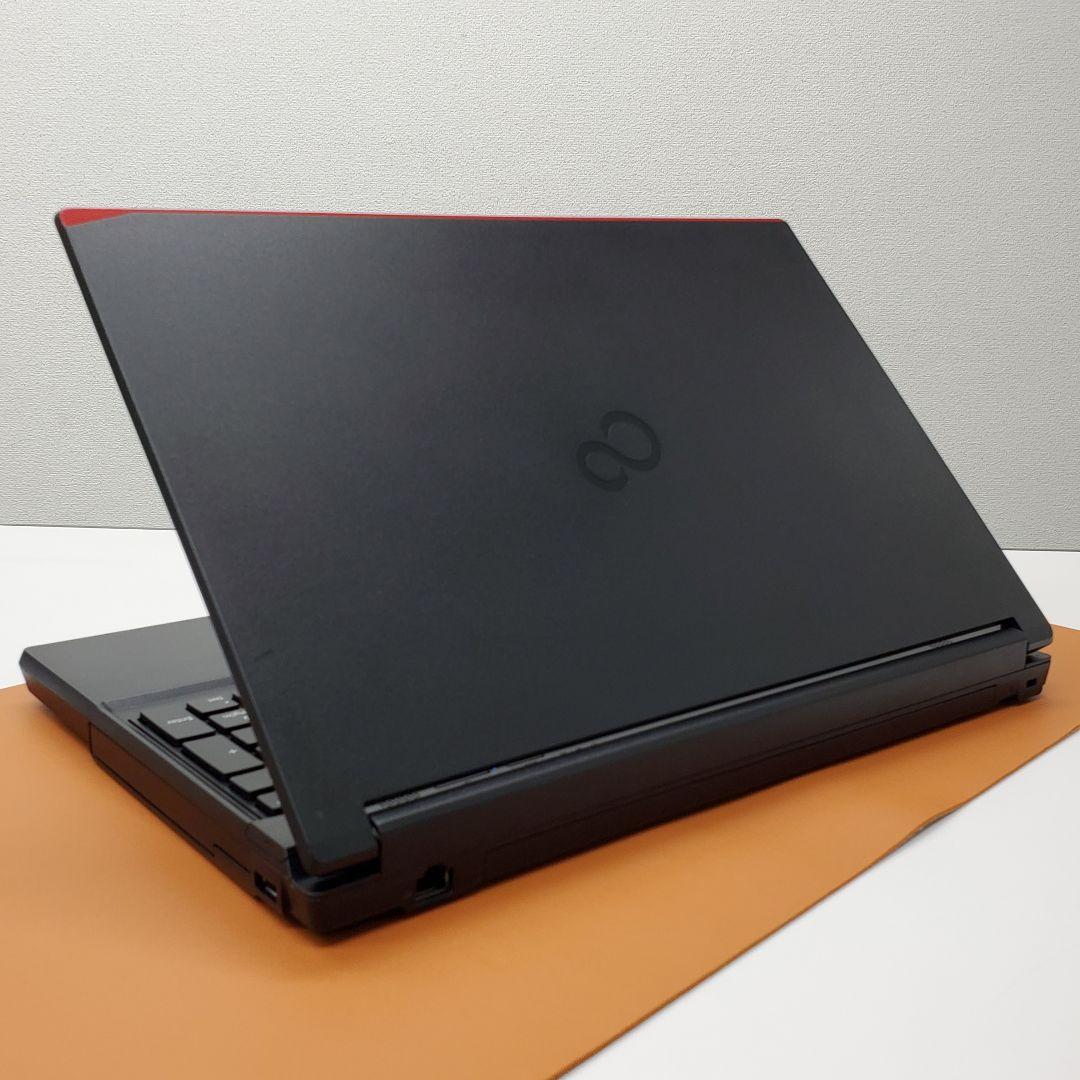 【商品番号1869】富士通　15.6型ノートパソコン　2022年製