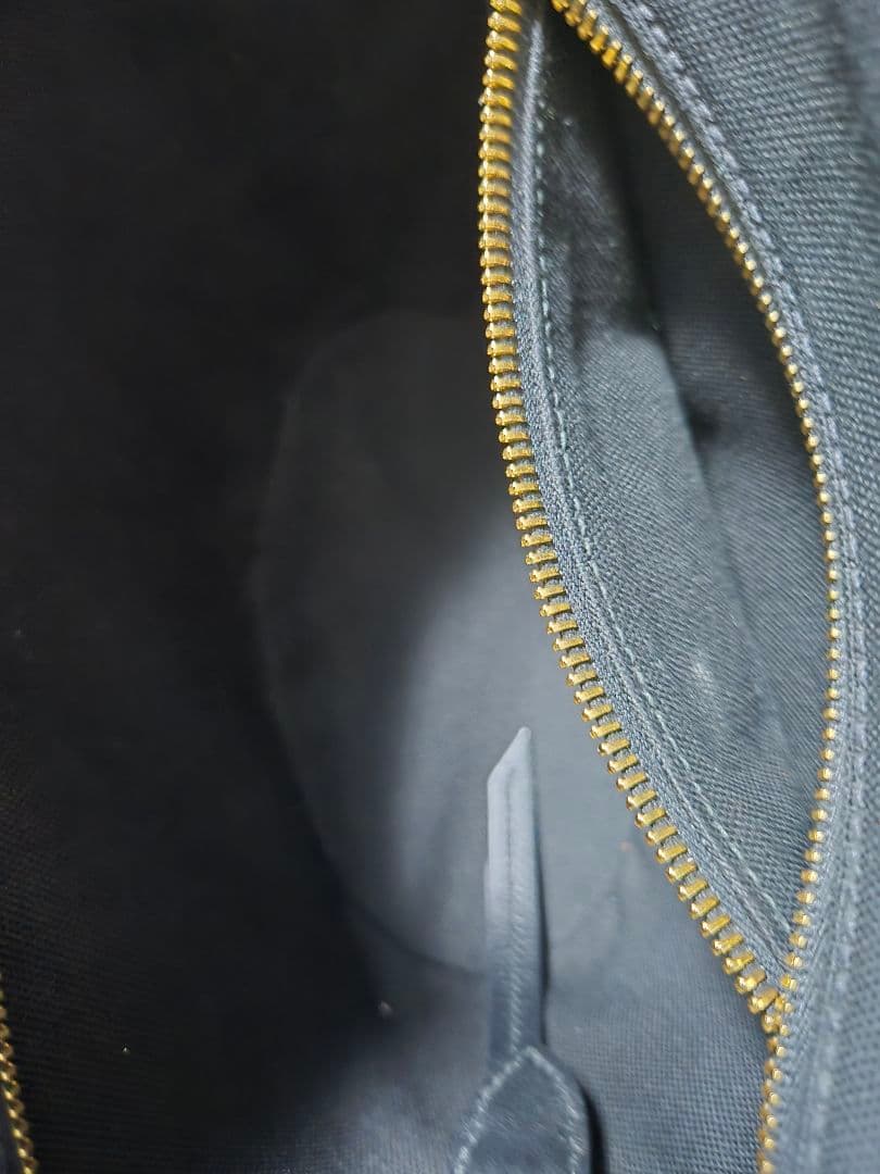 プラダ　カゴバック