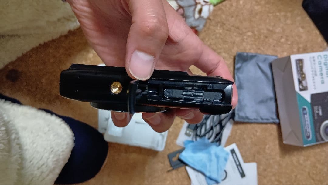 コンパクトデジタルカメラ　12.0 4K 光学ズーム3K　保証期間あり