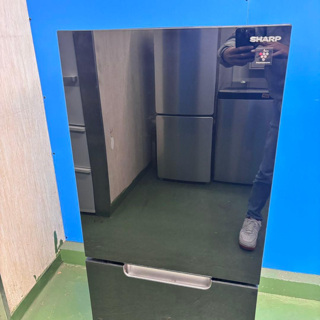 665 関東配送無料　東京発　SHARP　ガラスパネル　冷蔵庫　一人暮らし