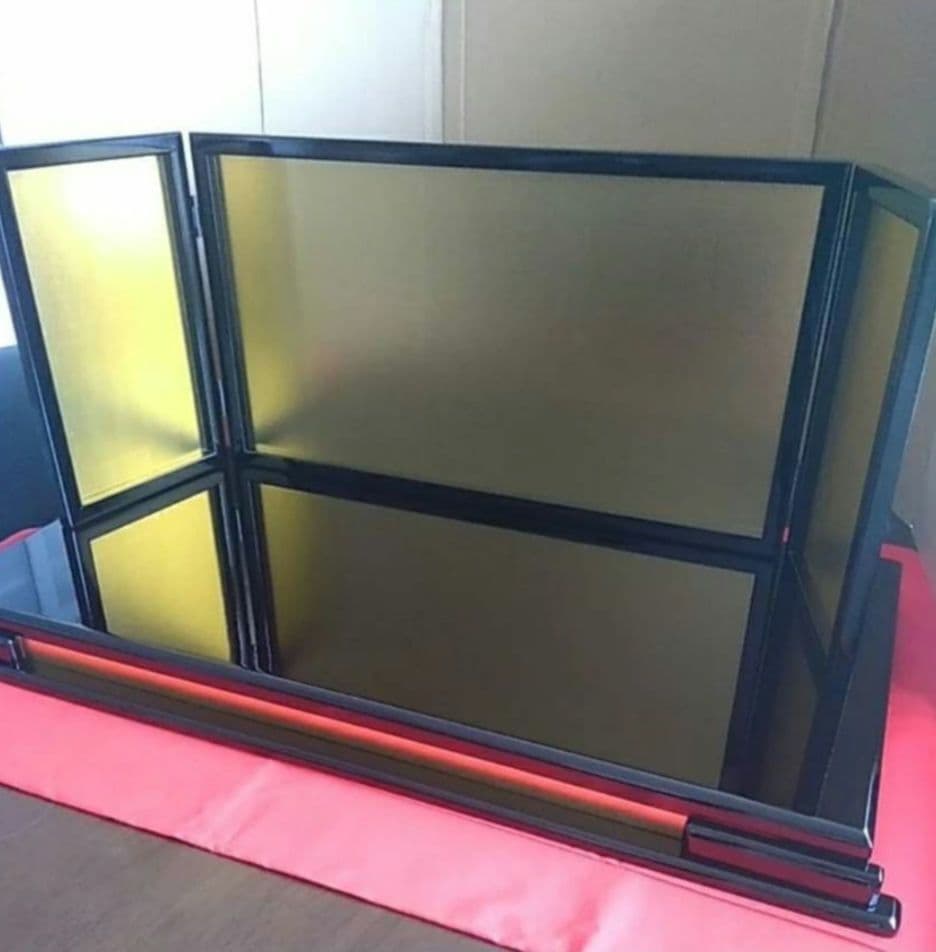 雛人形飾り台　屏風、台座セット　屏風 高さ33cm　台座(横幅全長) 83cm