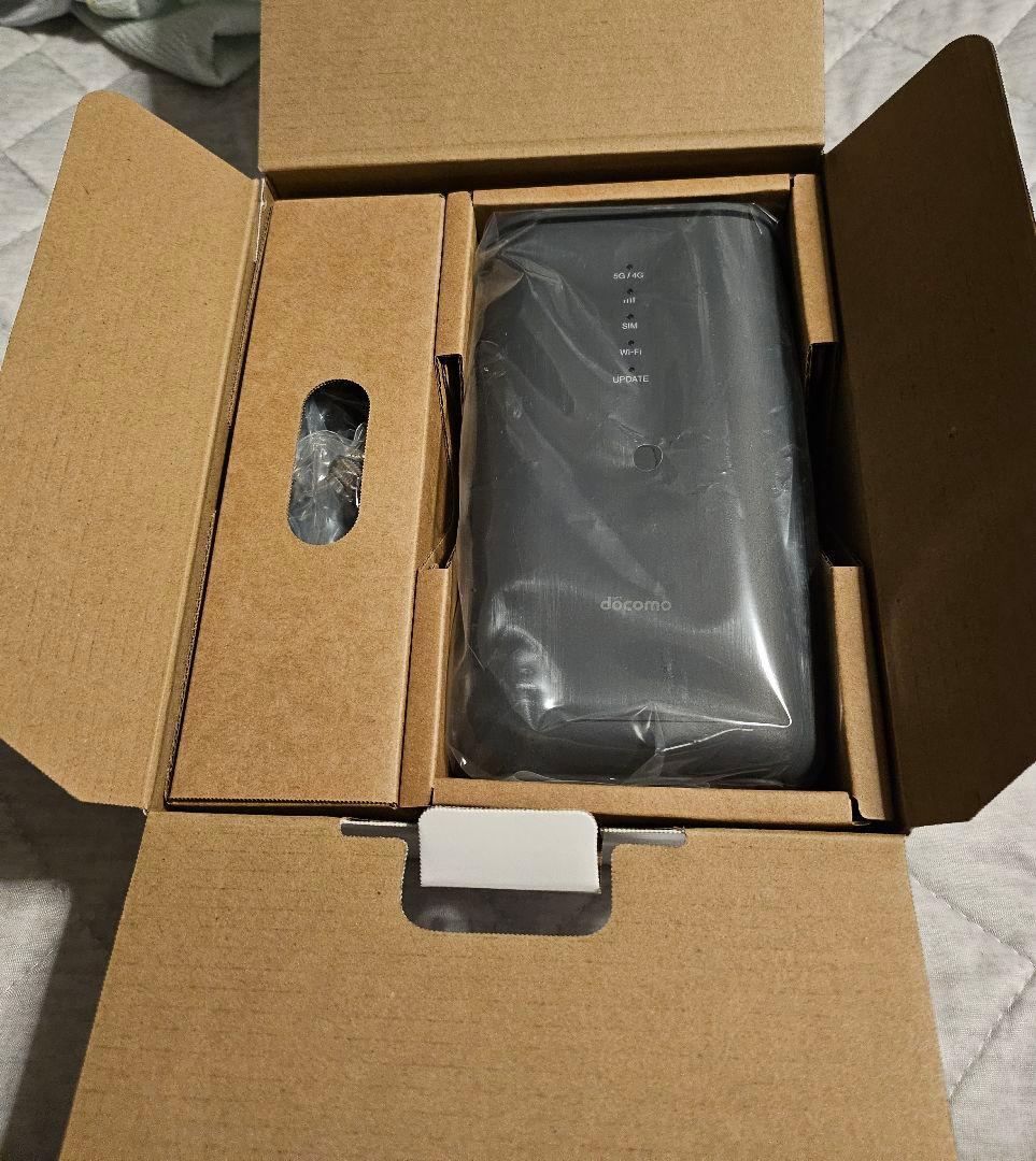 葉月さん用　docomo HR02 ホームルーター 5G　新品