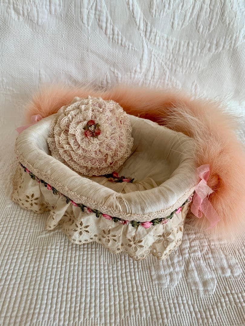 フランスアンティークカットワークレースフラワーガールバスケット＋ミニクッション