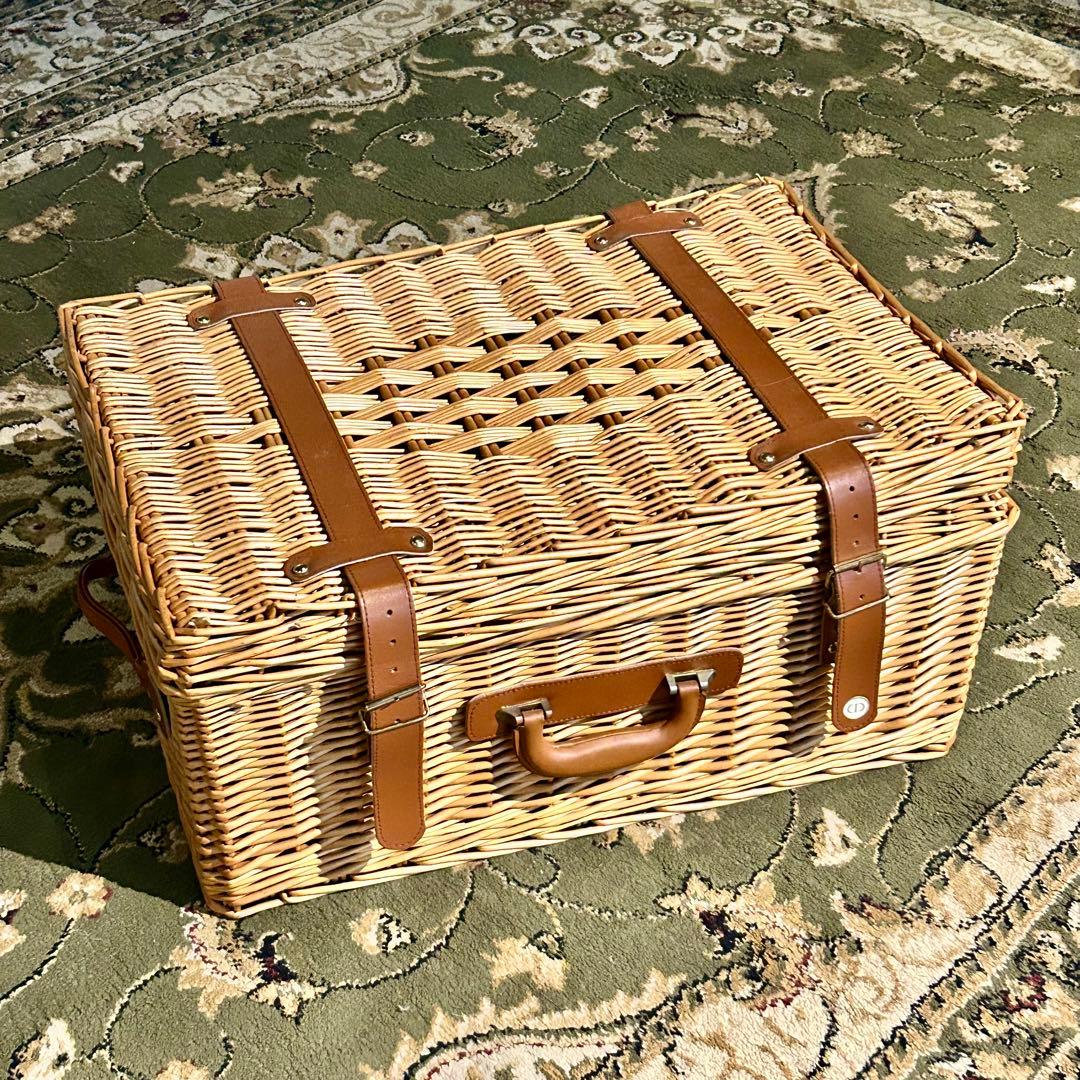 ピクニック用食器セット 4人用 バスケット型
