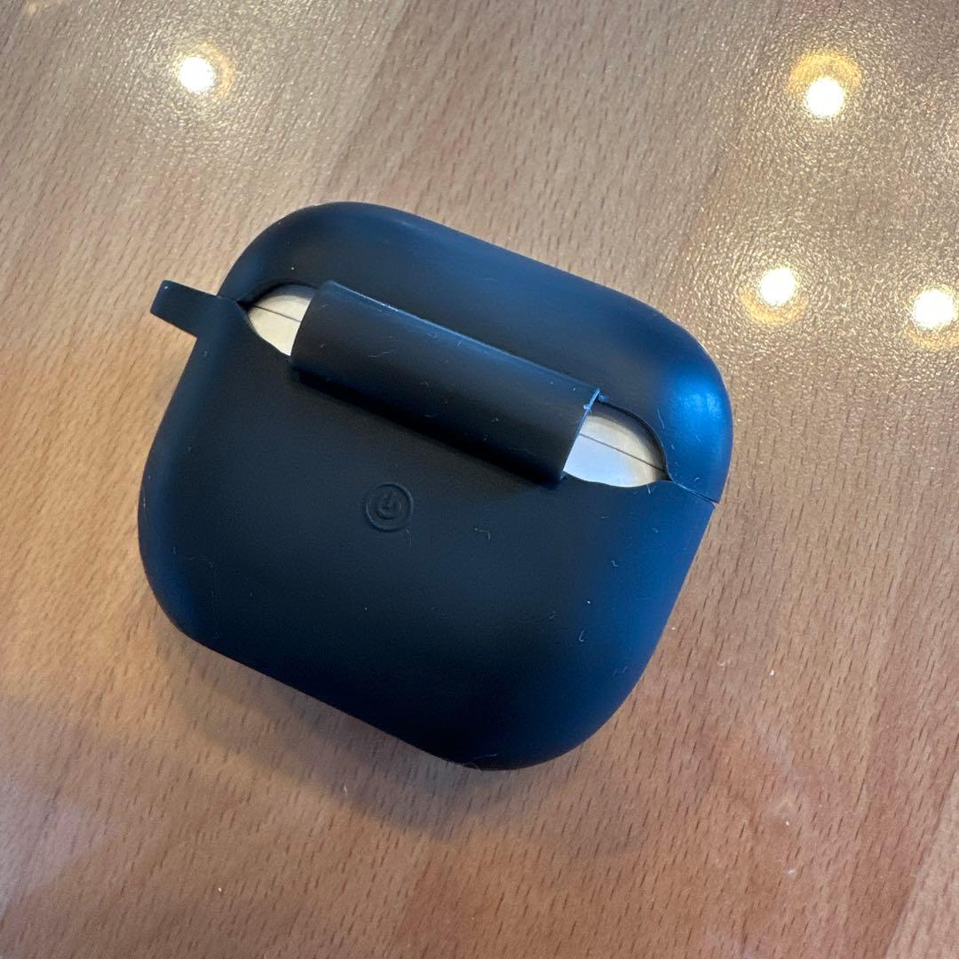 AirPods3 本体（純正品）+ ケース付き