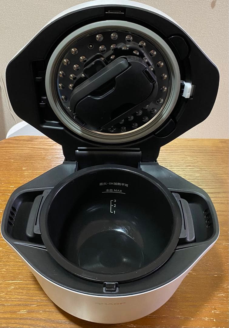 2024年SHARP 水なし自動調理鍋 ヘルシオ　KN-HW16H