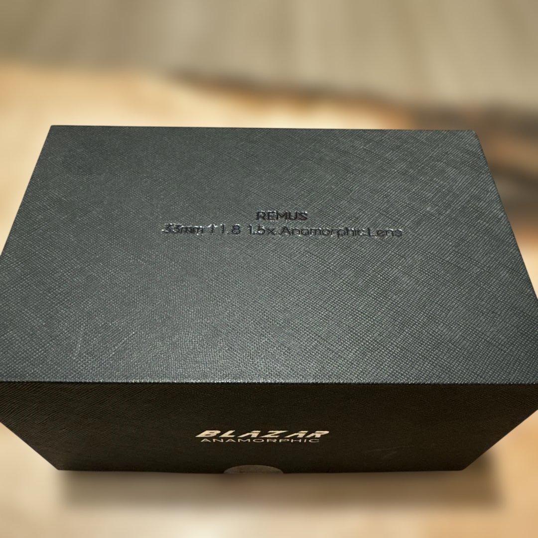 Blazar アナモルフィックレンズ　Remus 33mm T1.8 1.5x