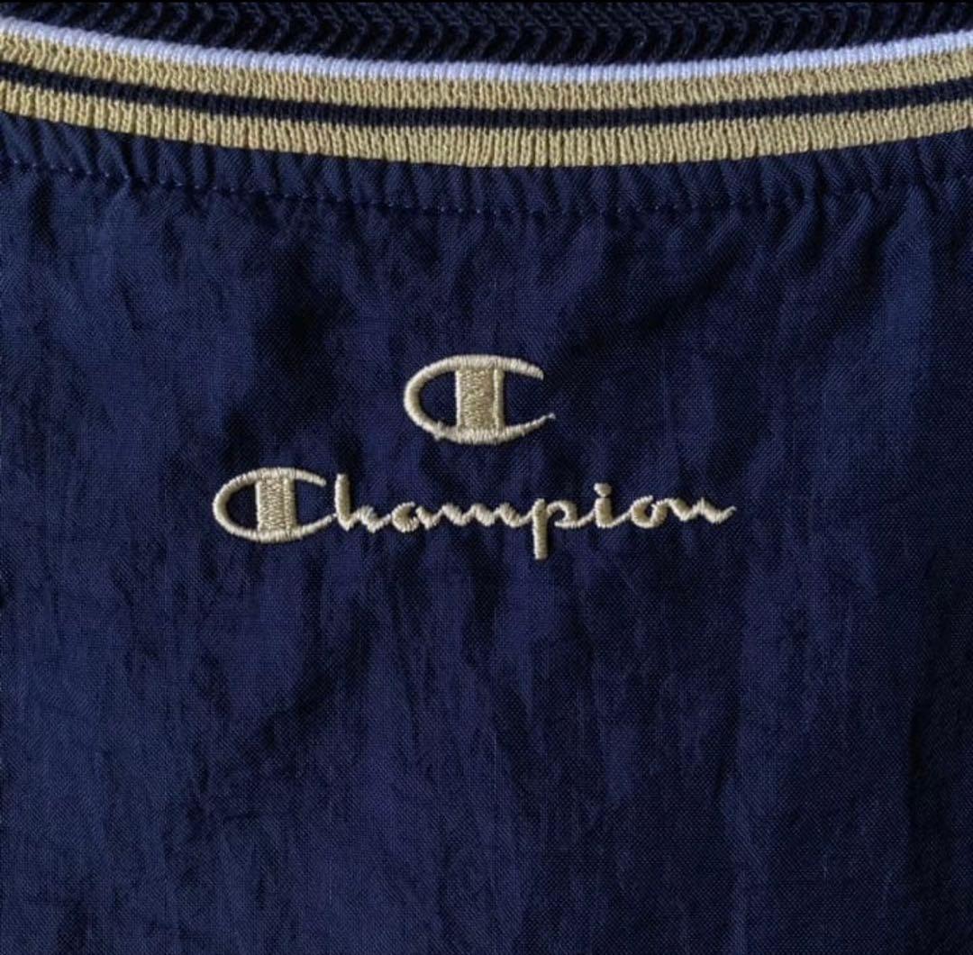 チャンピオン プルオーバー ナイロン Vネック ビンテージ 90s 刺繍　ロゴ