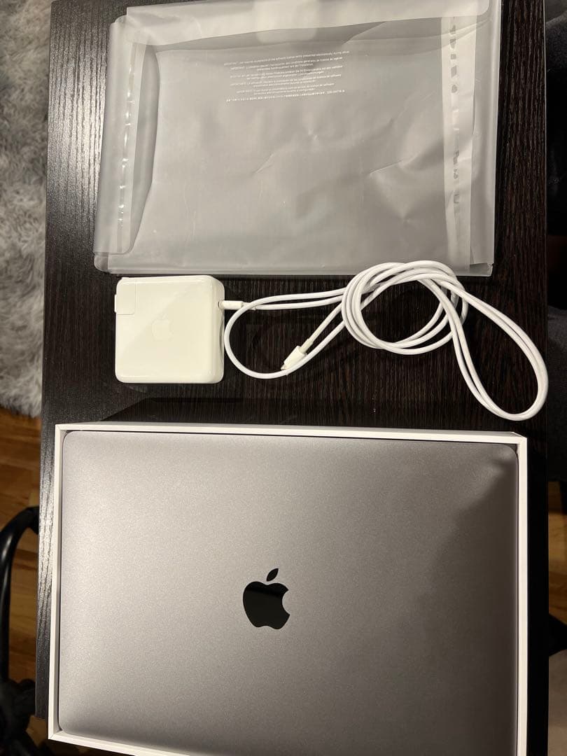 土*！様 【超美品】MacBook Air M1（13インチ／2020年／256