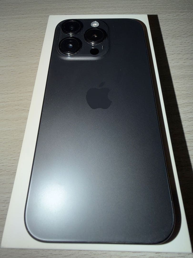 iPhone 15PRO 256GB ブラックチタニウム