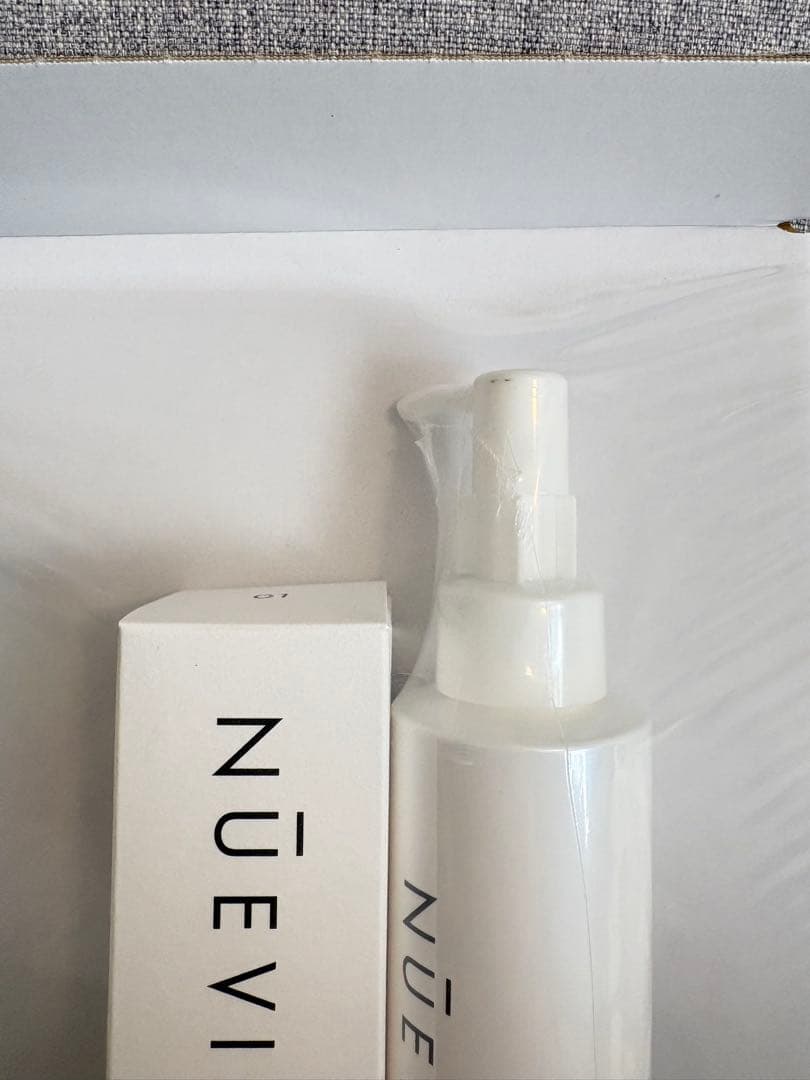 ヌービス　クレンジング　美容液