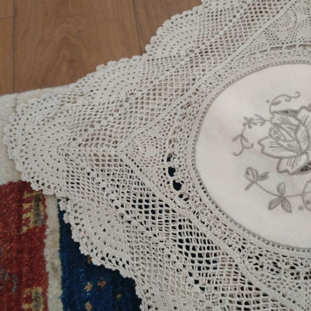 横浜元町　近沢レース店花柄刺繍テーブルクロスとナプキンセット