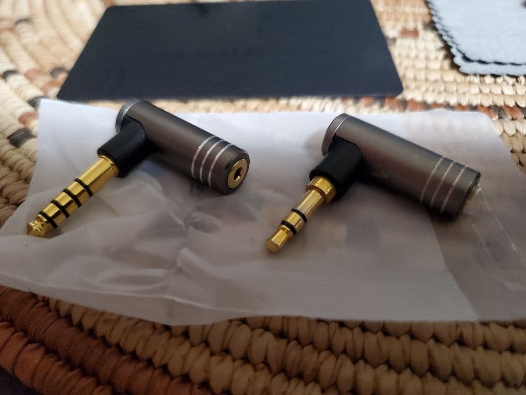 イヤホン Unique Melody mini Mest