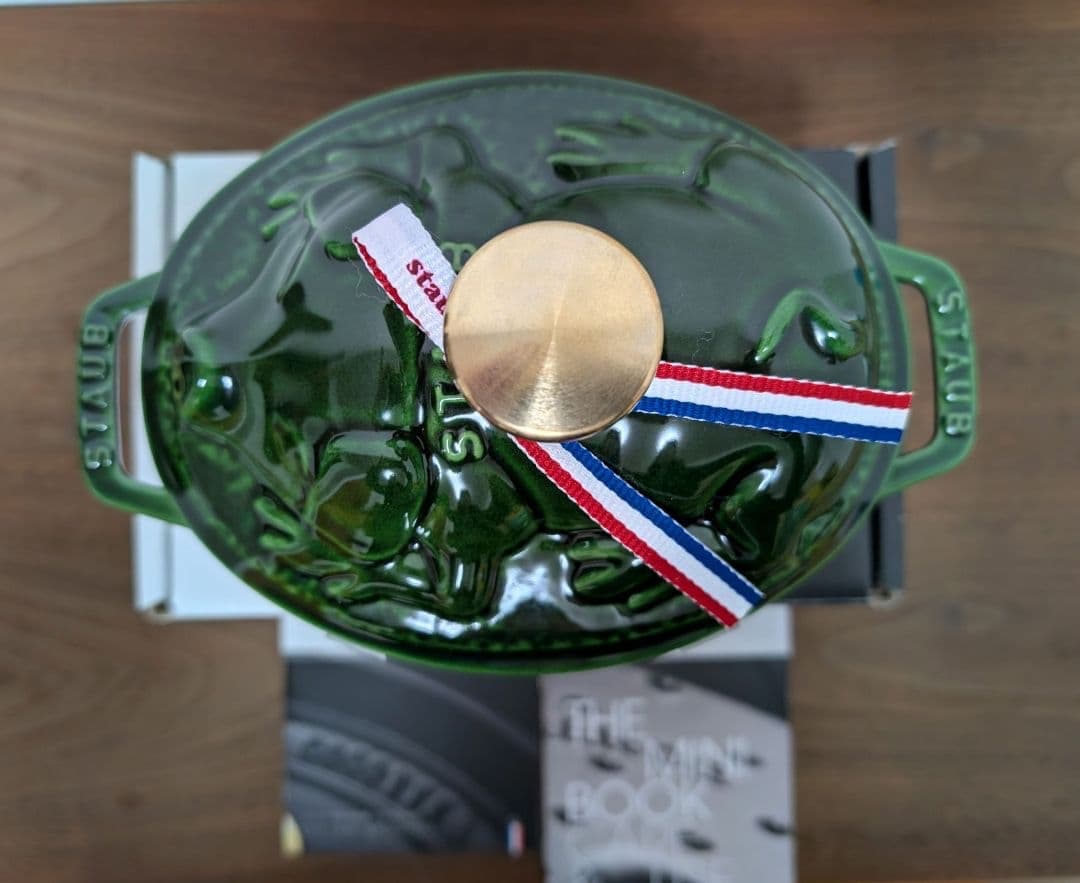 ストウブ　Staub　ピギー　ココット　オーバル　17㎝　生涯保証付　新品