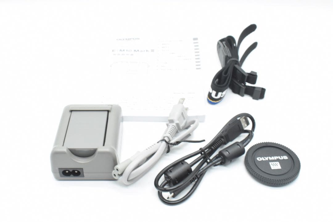 ほぼ新品OLYMPUS オリンパス E-M10 markⅢ 《S数1500回》