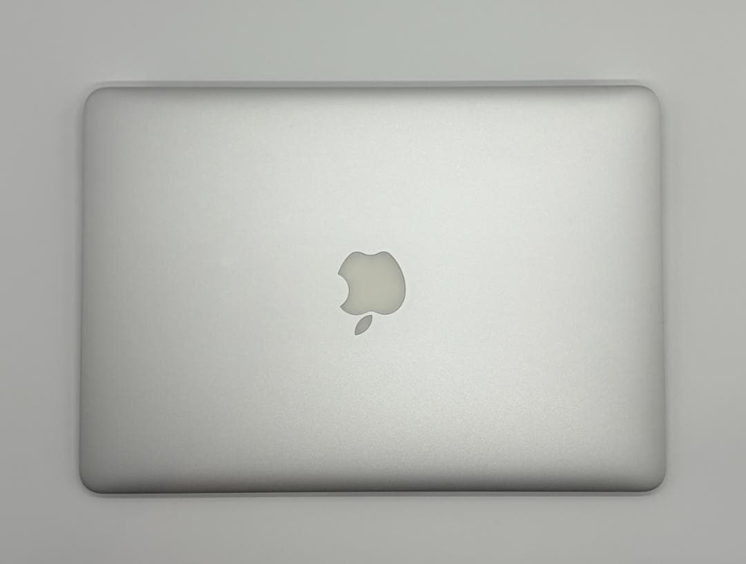 MacBook Air 13\" 2017（Core i7 / 新品バッテリー）