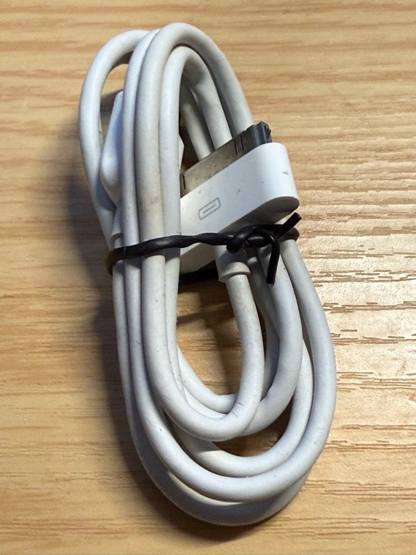 iPod Classic A1136 80GB 美品 動作確認済み ケーブル付