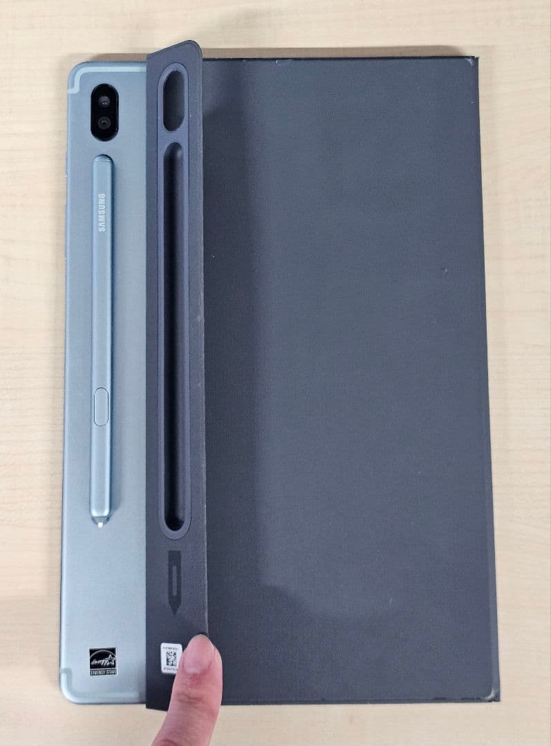 Samsung Galaxy Tab S6 本体　純正ケースつき　中古
