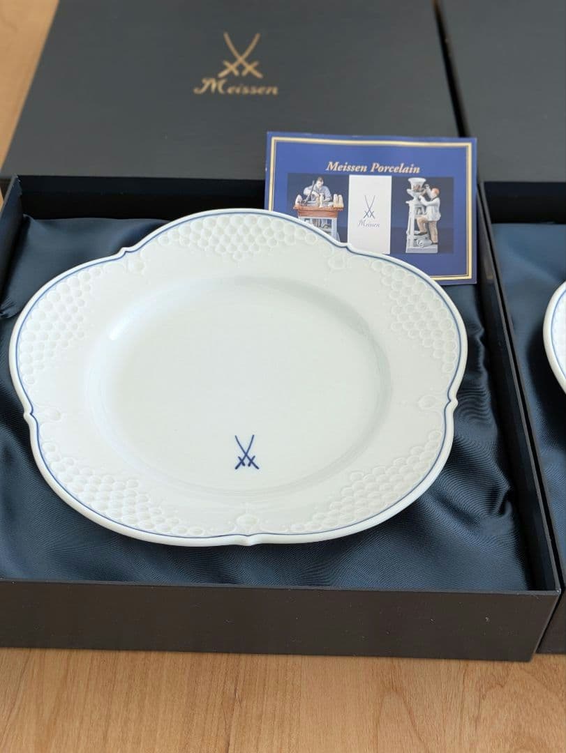 Meissen 2006年イヤープレート 　ホワイト　 2枚セット　ビンテージ