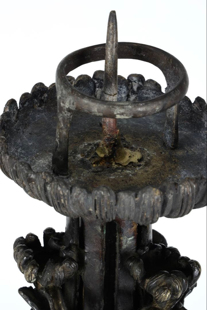 【大型燭台一対】透彫菊花文 細密彫刻 蝋燭立 仏教美術 仏壇 仏具 骨董 古美術