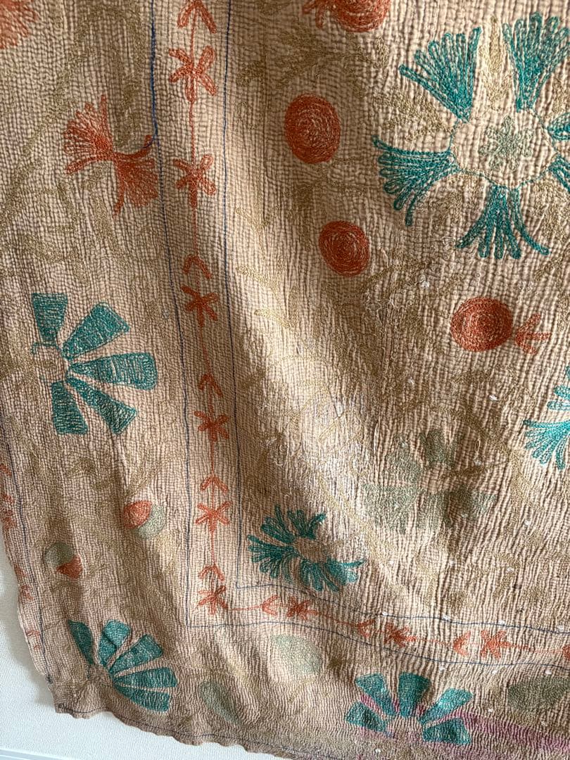「美品」スザニ刺繍カンタキルト　スザニ刺繍 インド　手仕事　一点もの