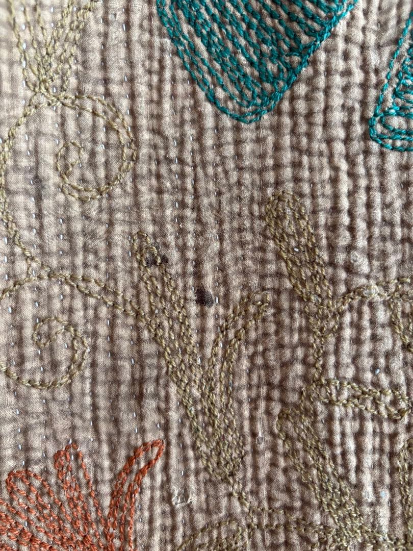 「美品」スザニ刺繍カンタキルト　スザニ刺繍 インド　手仕事　一点もの